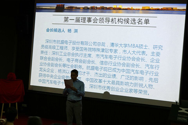 源码太阳能路灯价格，太阳能路灯价格