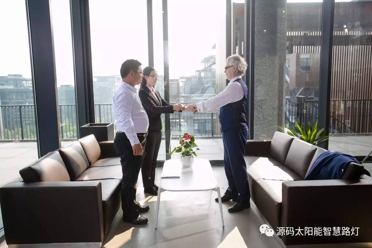 太阳能路灯，太阳能路灯厂家，道路照明，光伏照明，太阳能平板灯